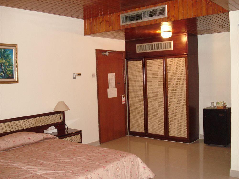 Atlas Hotel Manama Eksteriør billede