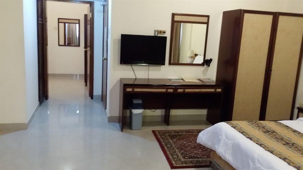 Atlas Hotel Manama Eksteriør billede