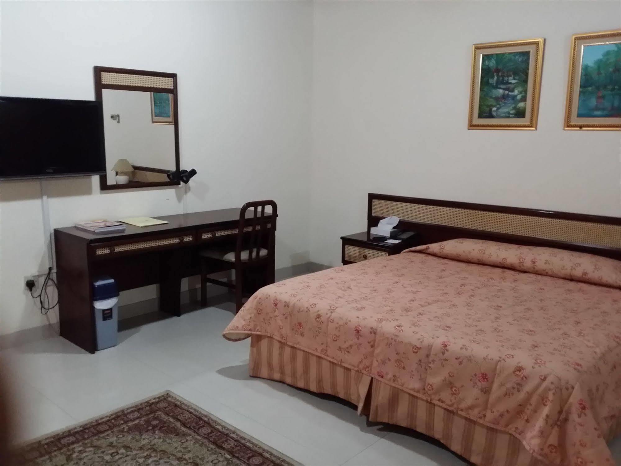 Atlas Hotel Manama Eksteriør billede