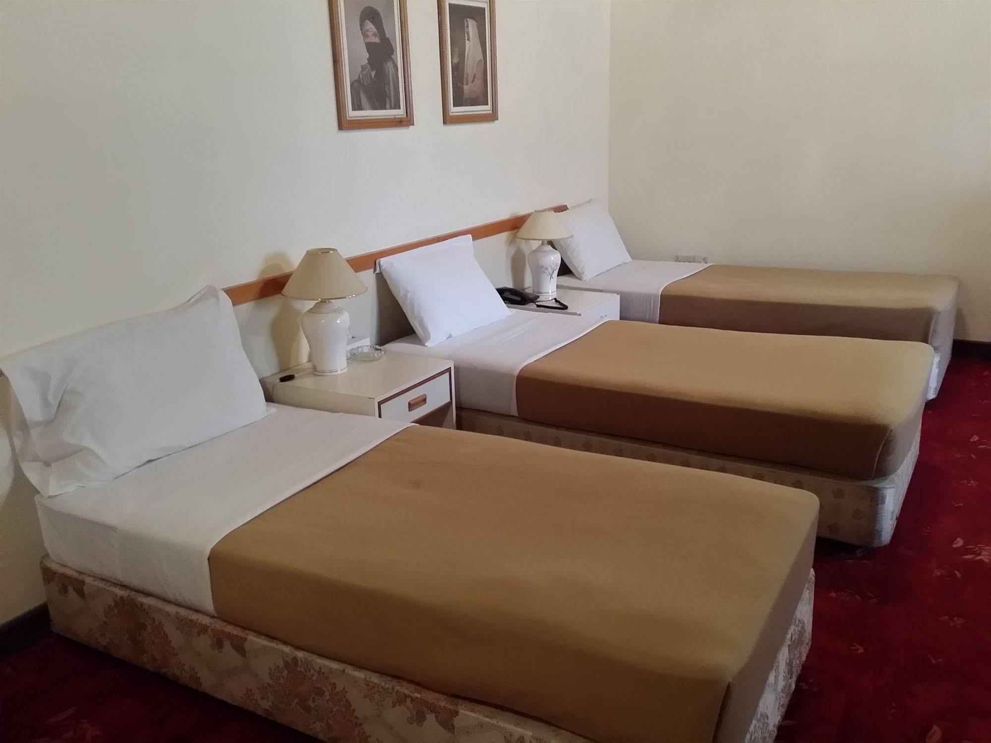 Atlas Hotel Manama Eksteriør billede