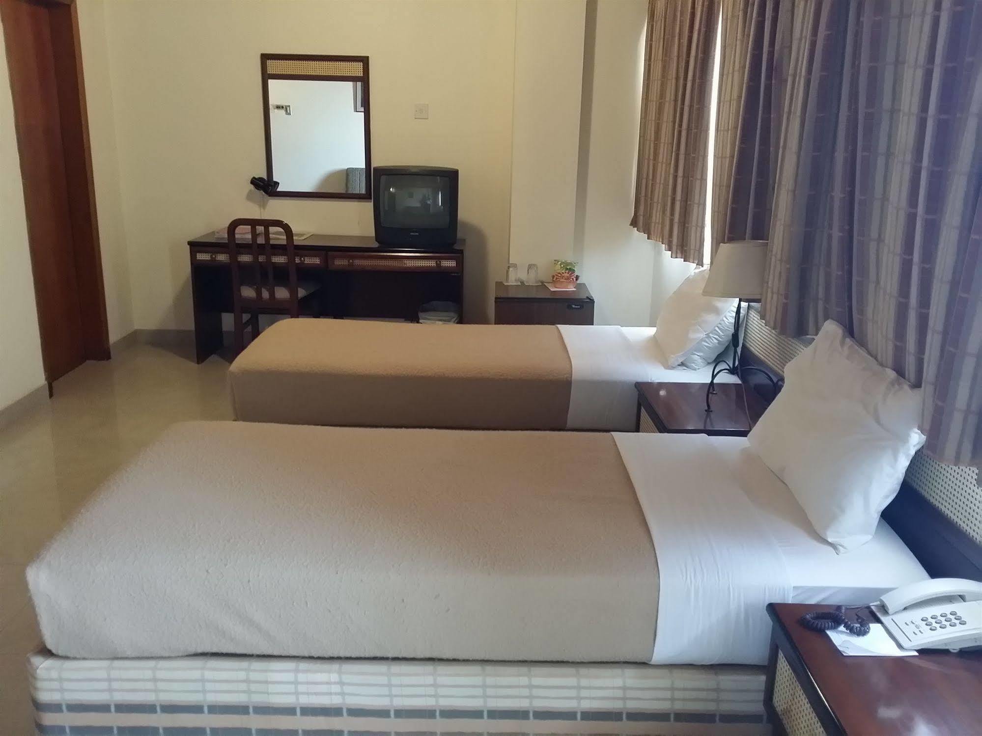 Atlas Hotel Manama Eksteriør billede