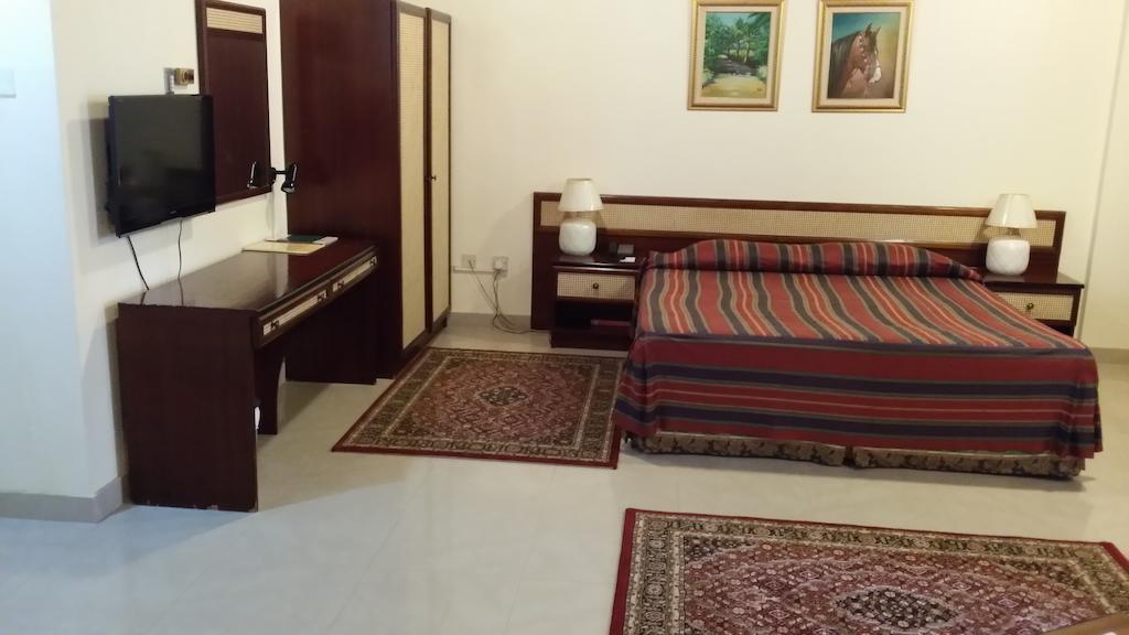 Atlas Hotel Manama Eksteriør billede